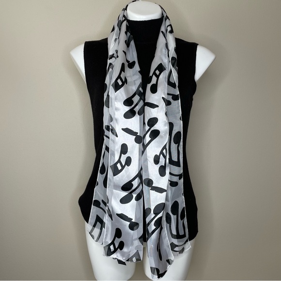 Black and White Musical Note Scarf - Picture 5 of 5